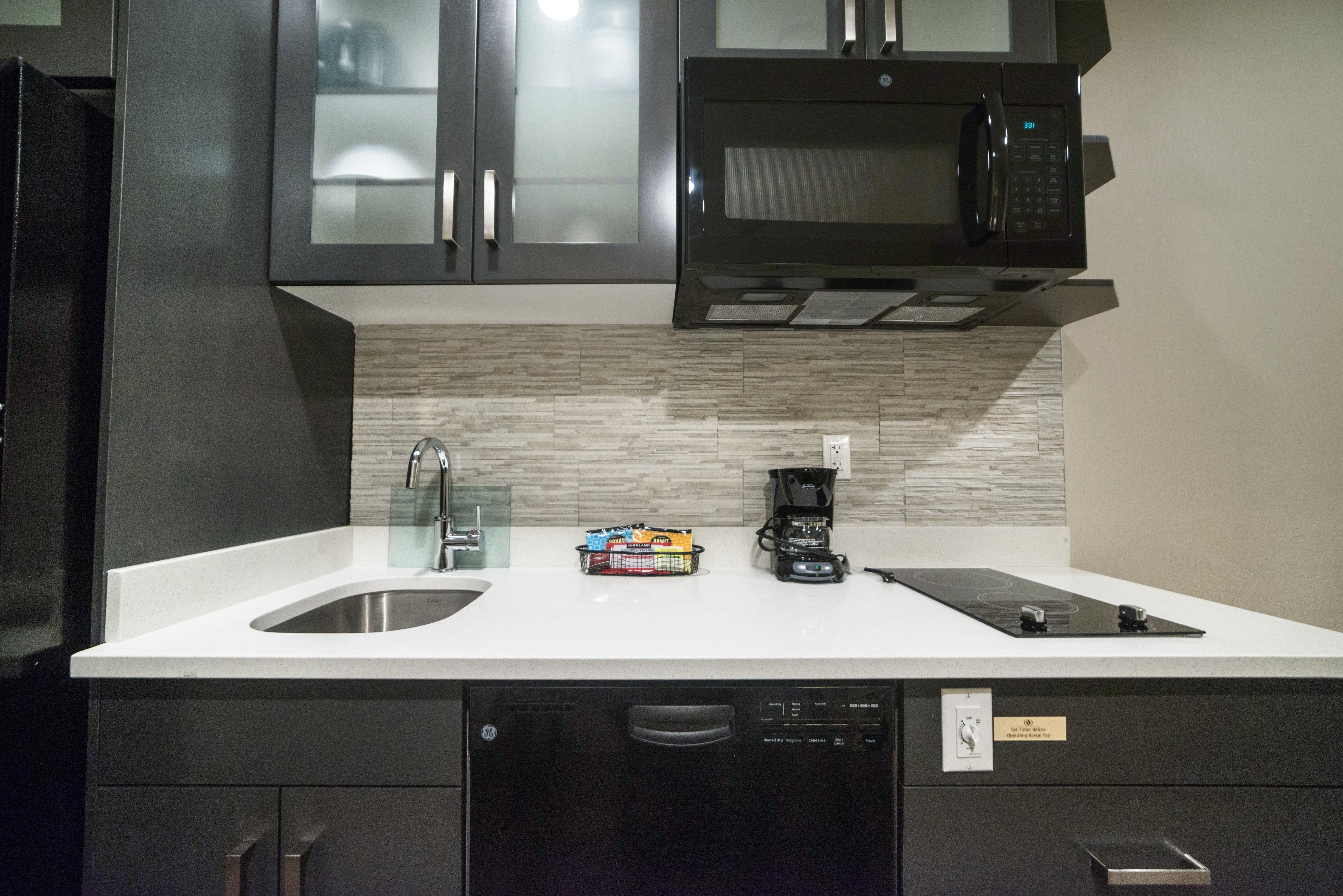 Candlewood Suites West Edmonton - Mall Area By Ihg Exteriér fotografie